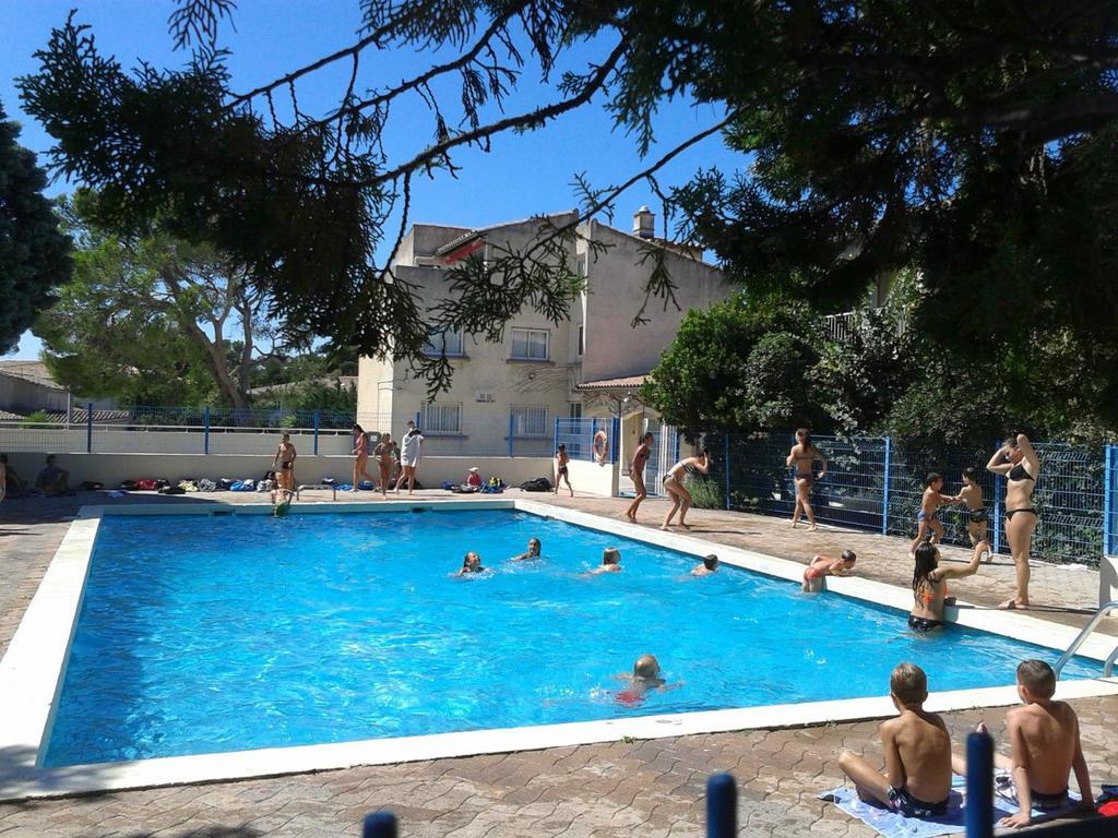 Ymca Villeneuve Les Avignon Hotel Exterior foto